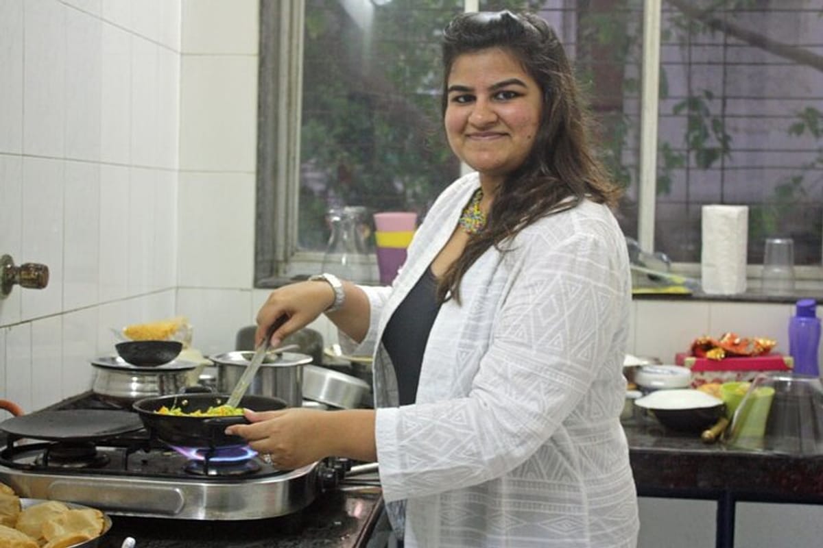 vegetarian-indian-cooking-class-in-dubai-in-a-local-home_1